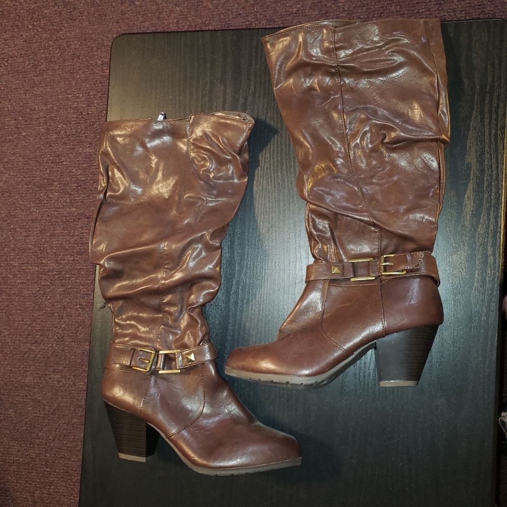Brown tall boots high heel